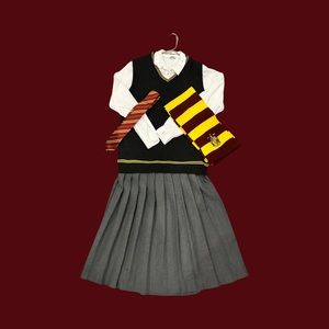 Girls/Women’s, Harry Potter Hermione Hogwarts Gryffindor Costume, Like New